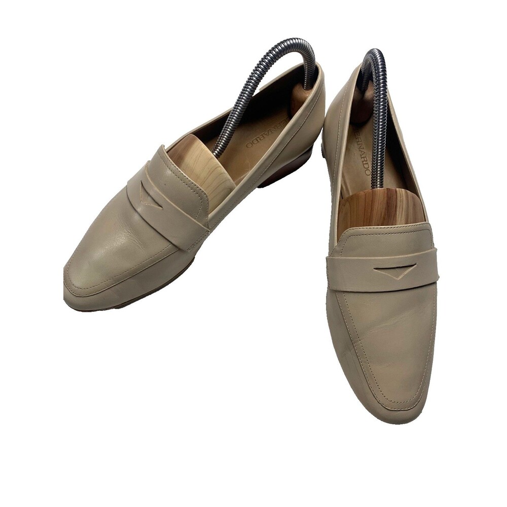 Bernardo Tilda Leather Penny Loafers Beige Clay Sand Flats Size 10